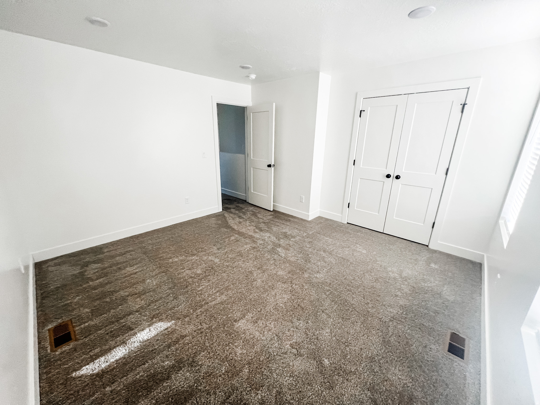 MEADOW'S EDGE - Residential