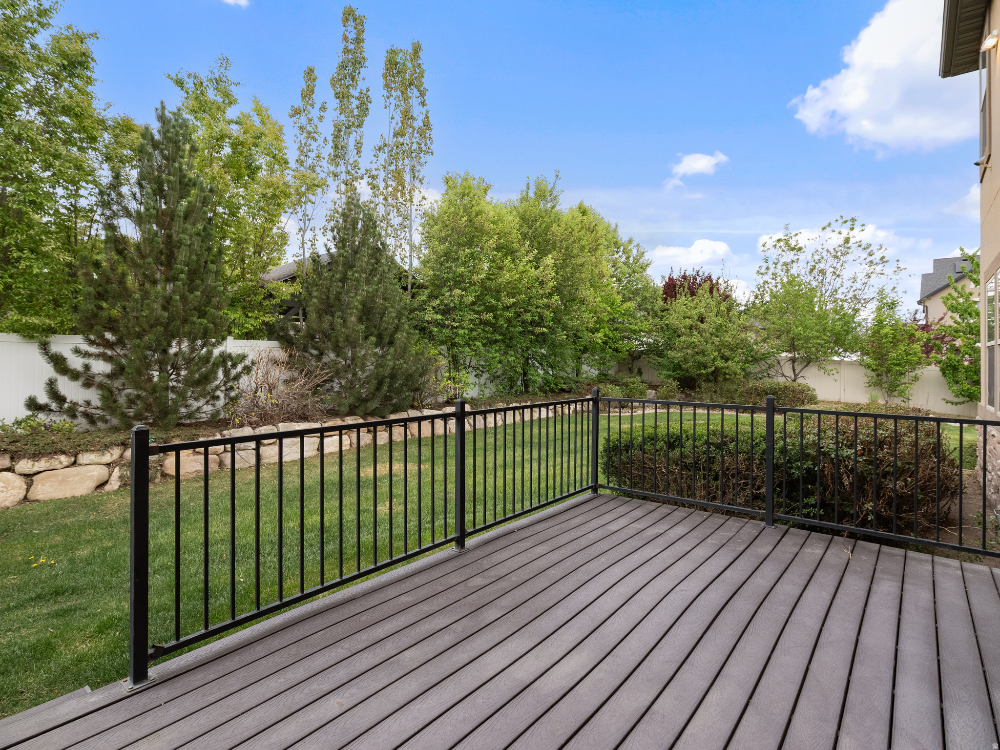 ASPEN CREST - Residential