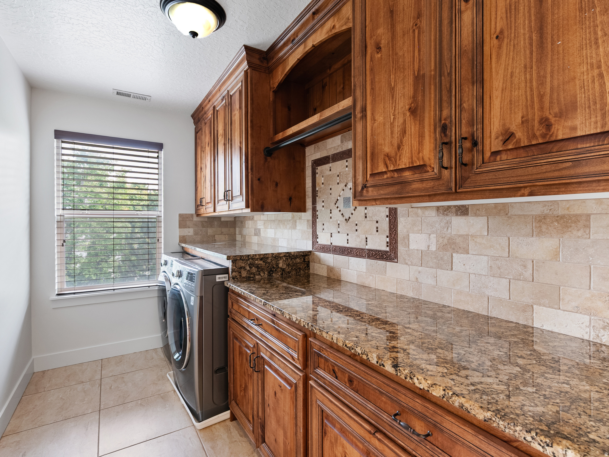 ASPEN CREST - Residential