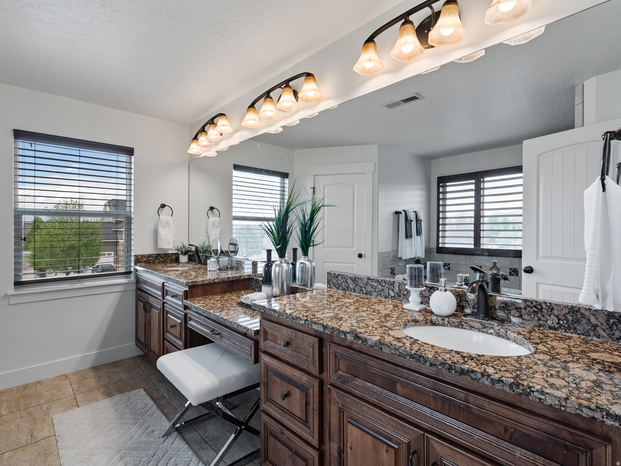 ASPEN CREST - Residential