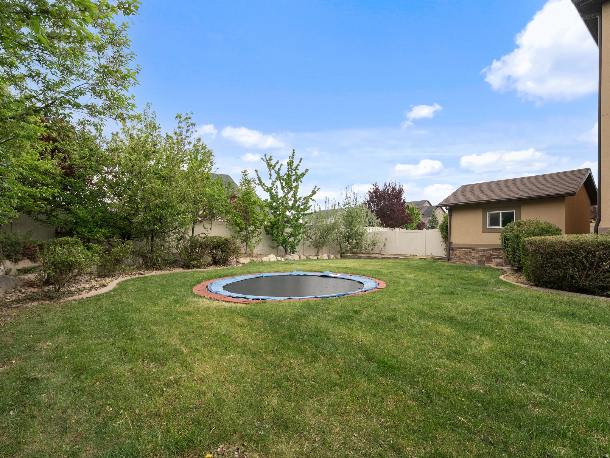 ASPEN CREST - Residential