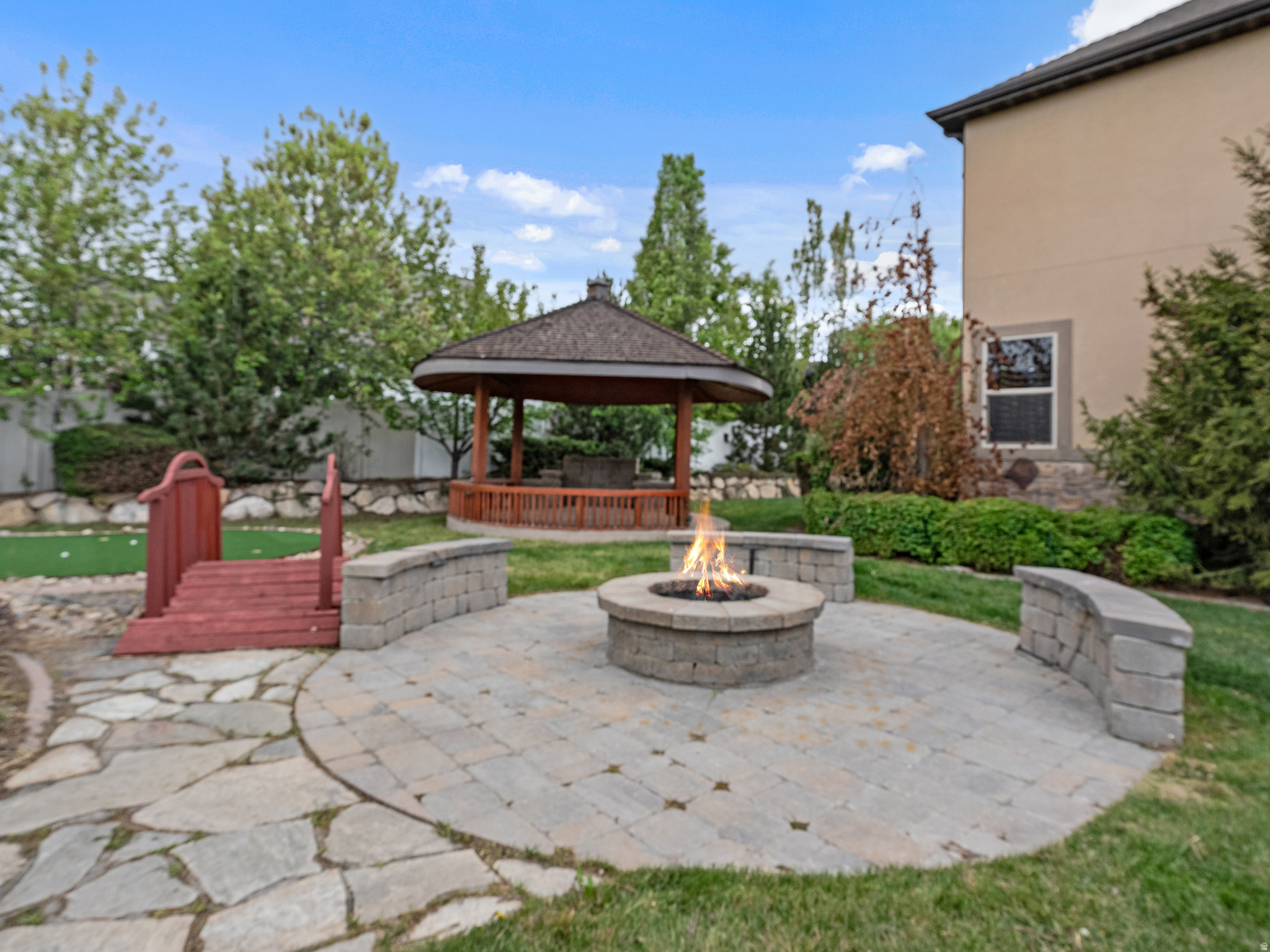 ASPEN CREST - Residential