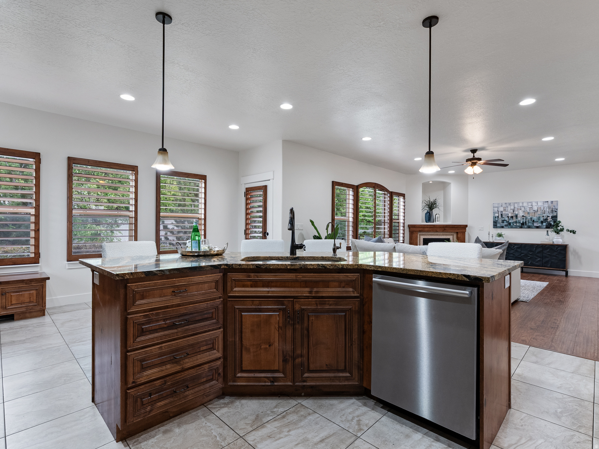 ASPEN CREST - Residential