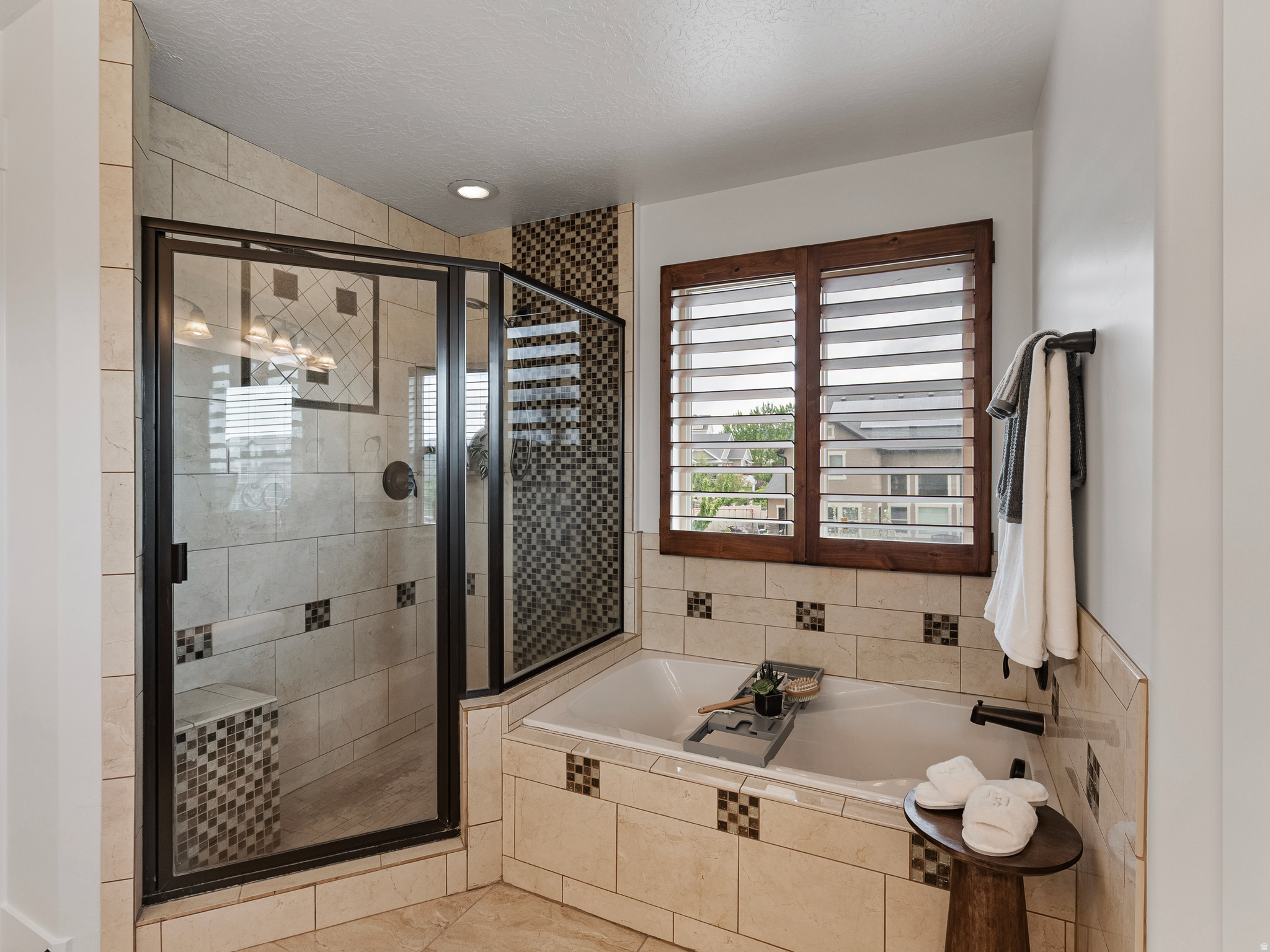 ASPEN CREST - Residential