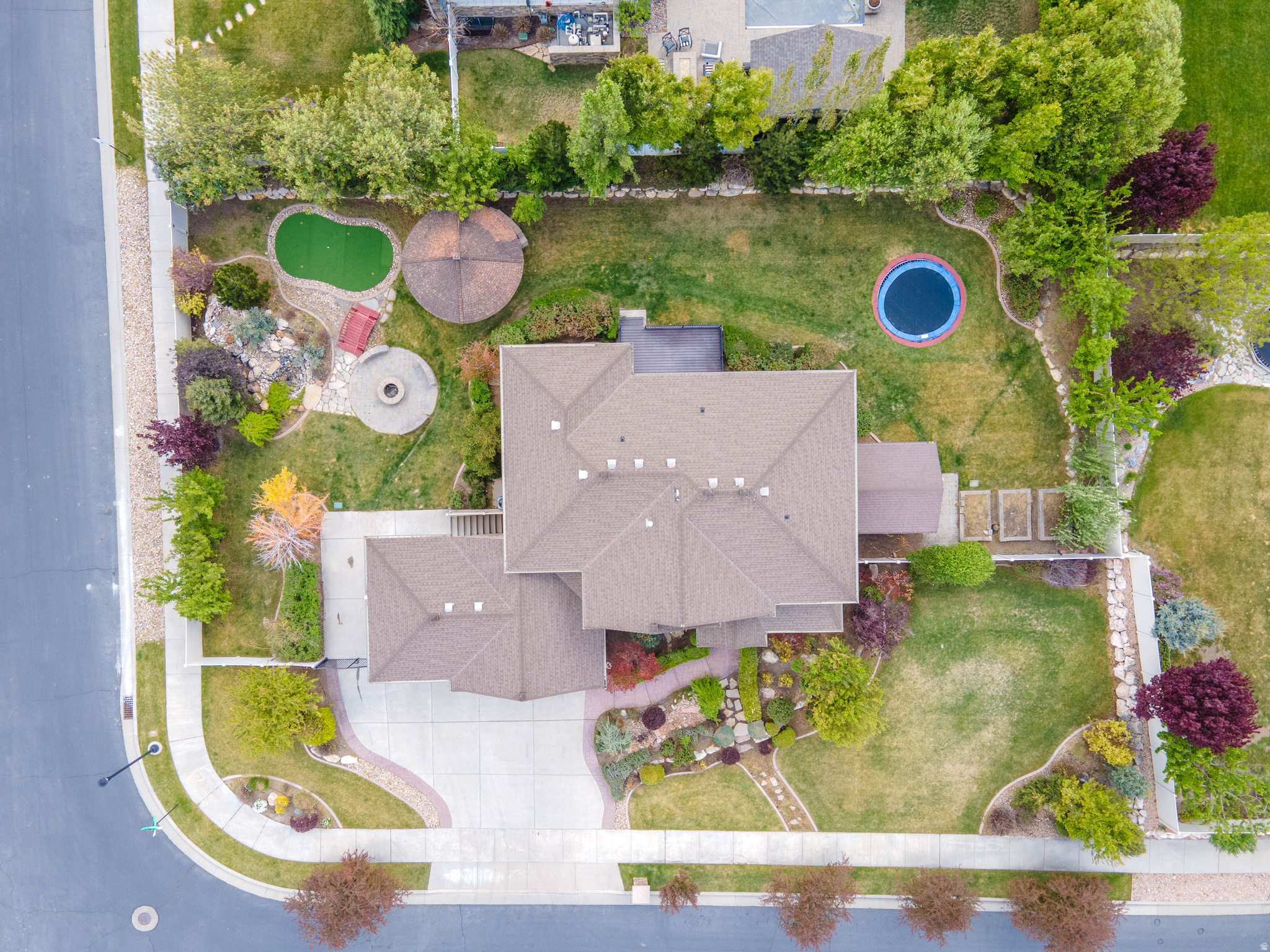 ASPEN CREST - Residential