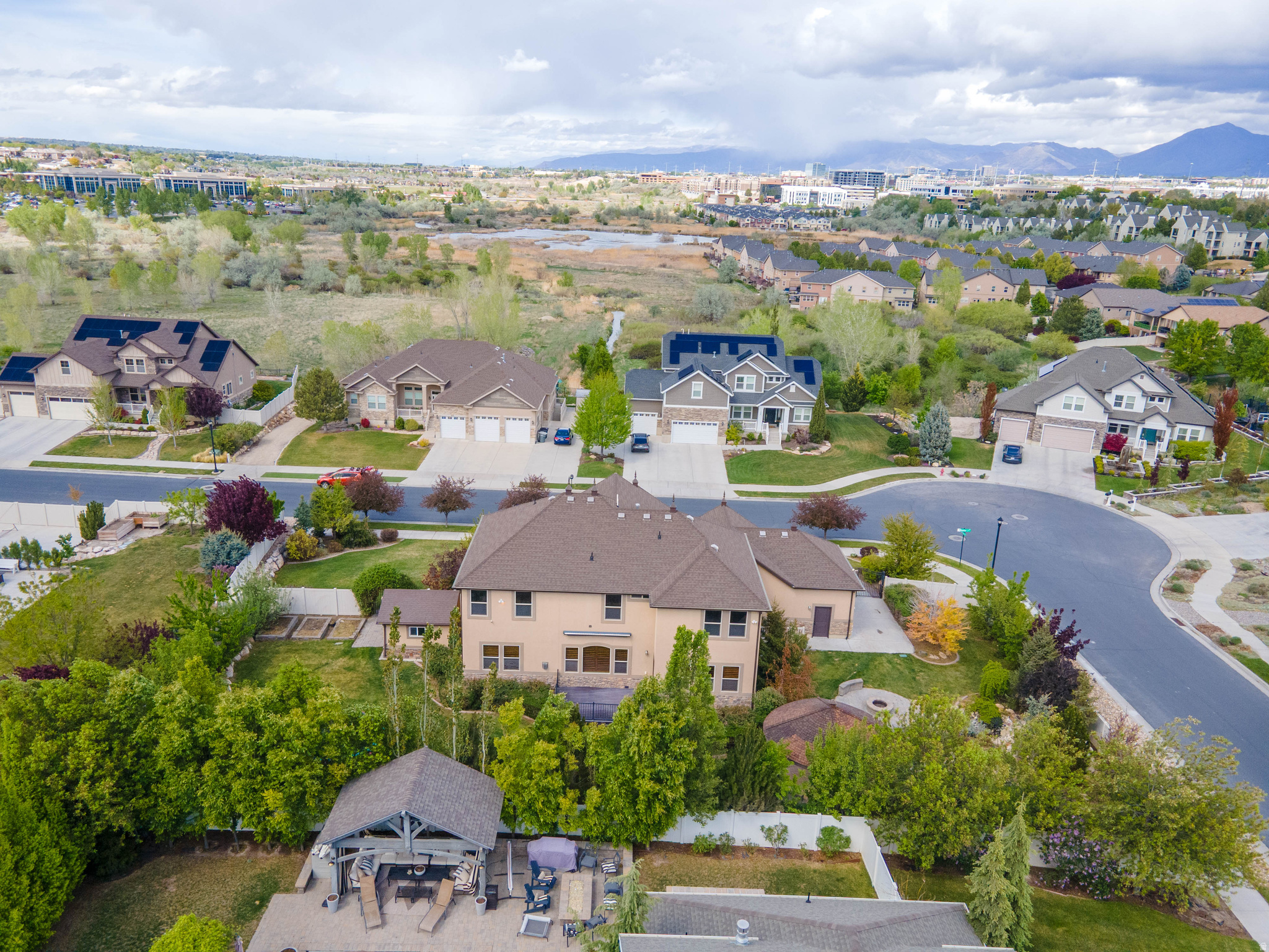 ASPEN CREST - Residential