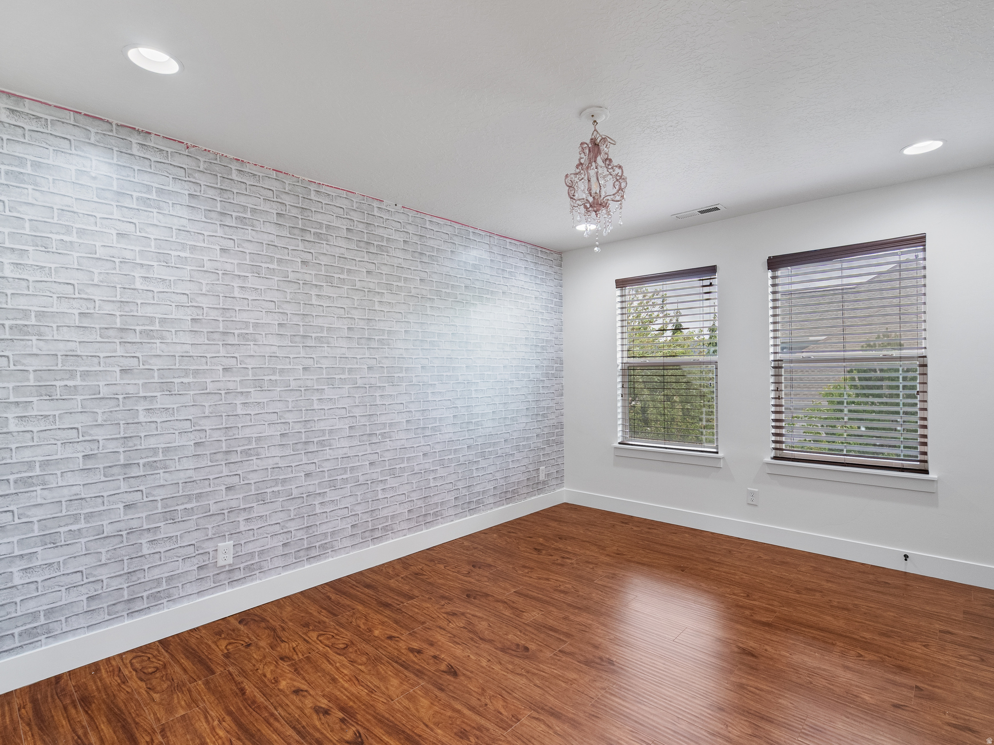 ASPEN CREST - Residential