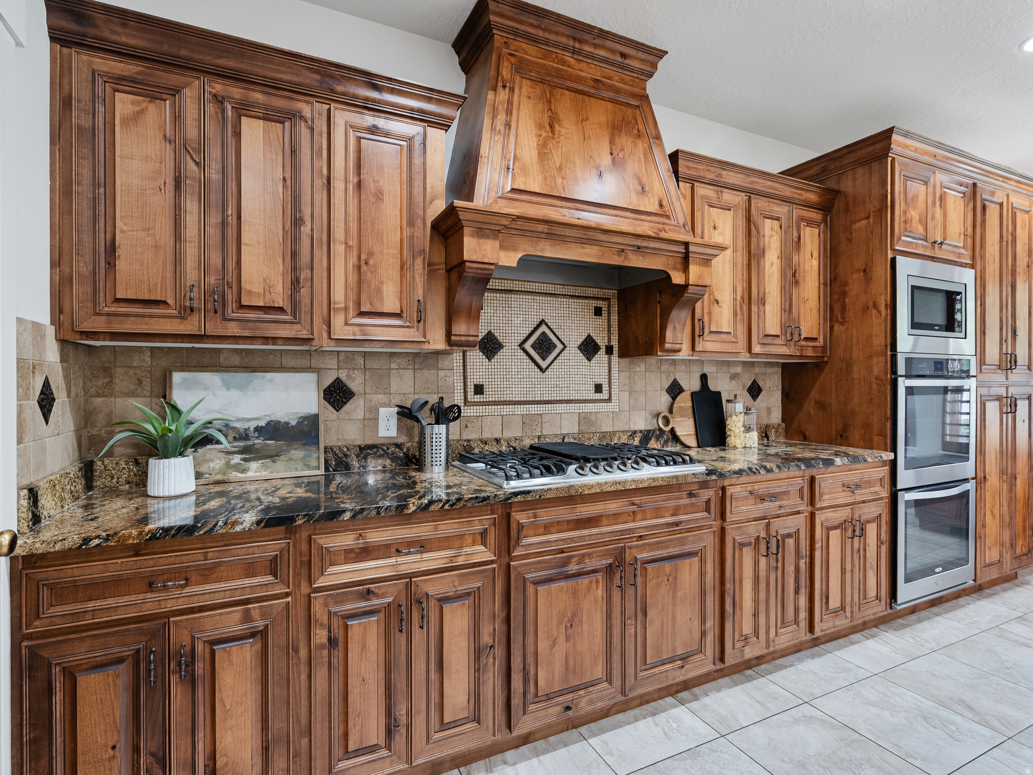 ASPEN CREST - Residential