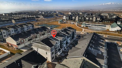 Tiny photo for 1098 E QUARTERDECK WAY, Saratoga Springs, UT 84045 (MLS # 2135008)