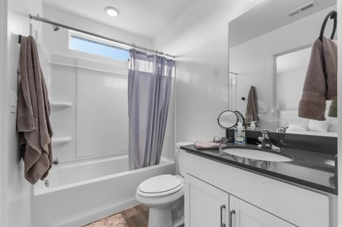 Tiny photo for 1098 E QUARTERDECK WAY, Saratoga Springs, UT 84045 (MLS # 2135008)