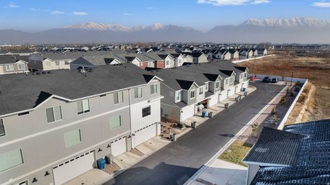 Tiny photo for 1098 E QUARTERDECK WAY, Saratoga Springs, UT 84045 (MLS # 2135008)