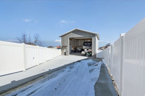 Tiny photo for 3926 S PANORAMA DR, Saratoga Springs, UT 84045 (MLS # 2131064)