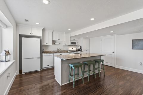 Tiny photo for 3926 S PANORAMA DR, Saratoga Springs, UT 84045 (MLS # 2131064)