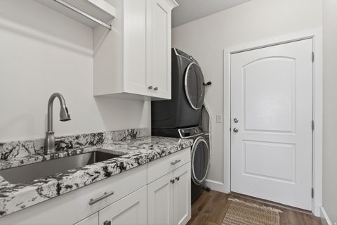 Tiny photo for 3926 S PANORAMA DR, Saratoga Springs, UT 84045 (MLS # 2131064)