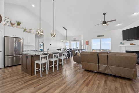 Tiny photo for 3926 S PANORAMA DR, Saratoga Springs, UT 84045 (MLS # 2131064)