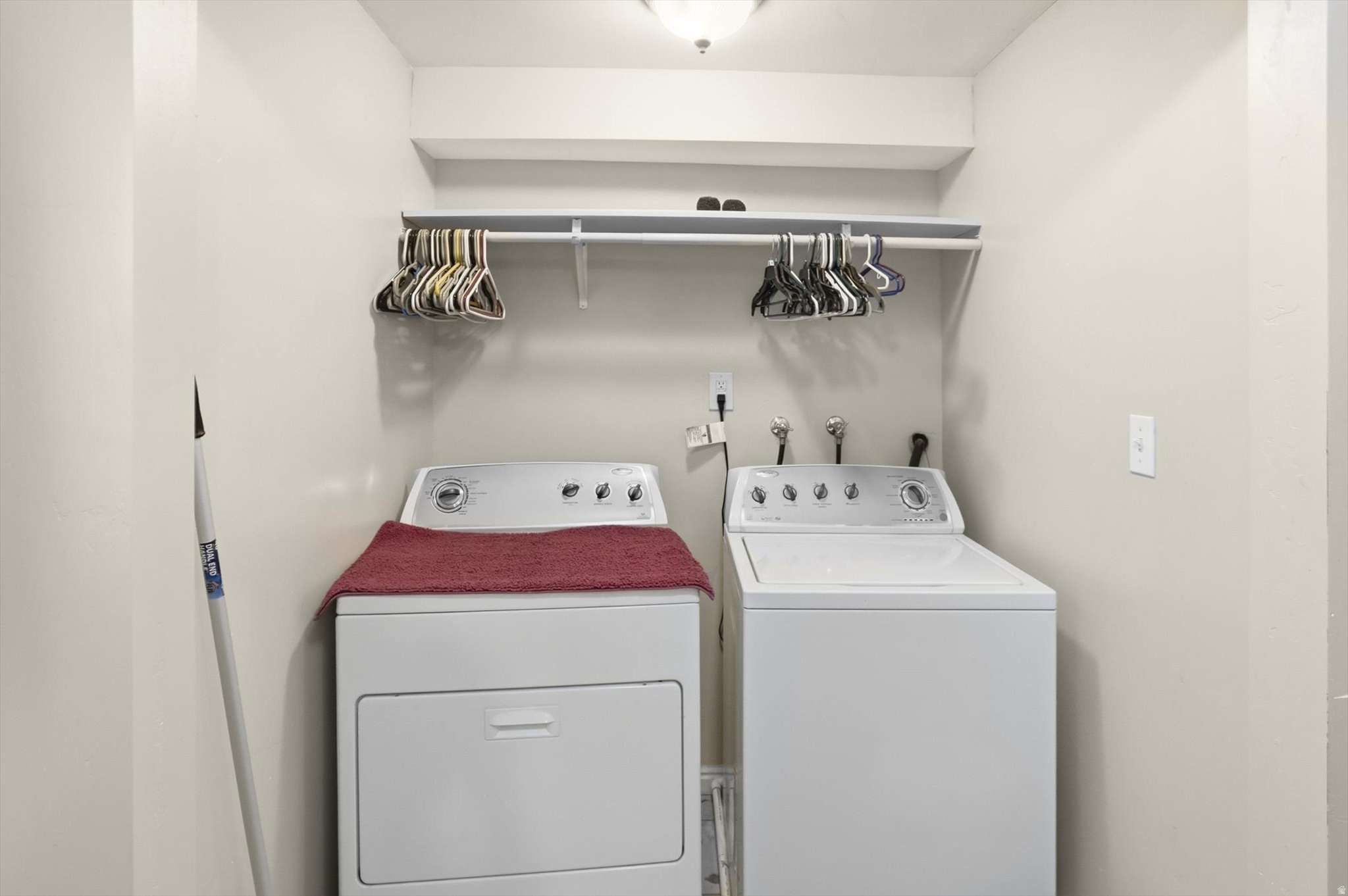 HILLS OF HOMES - Residential