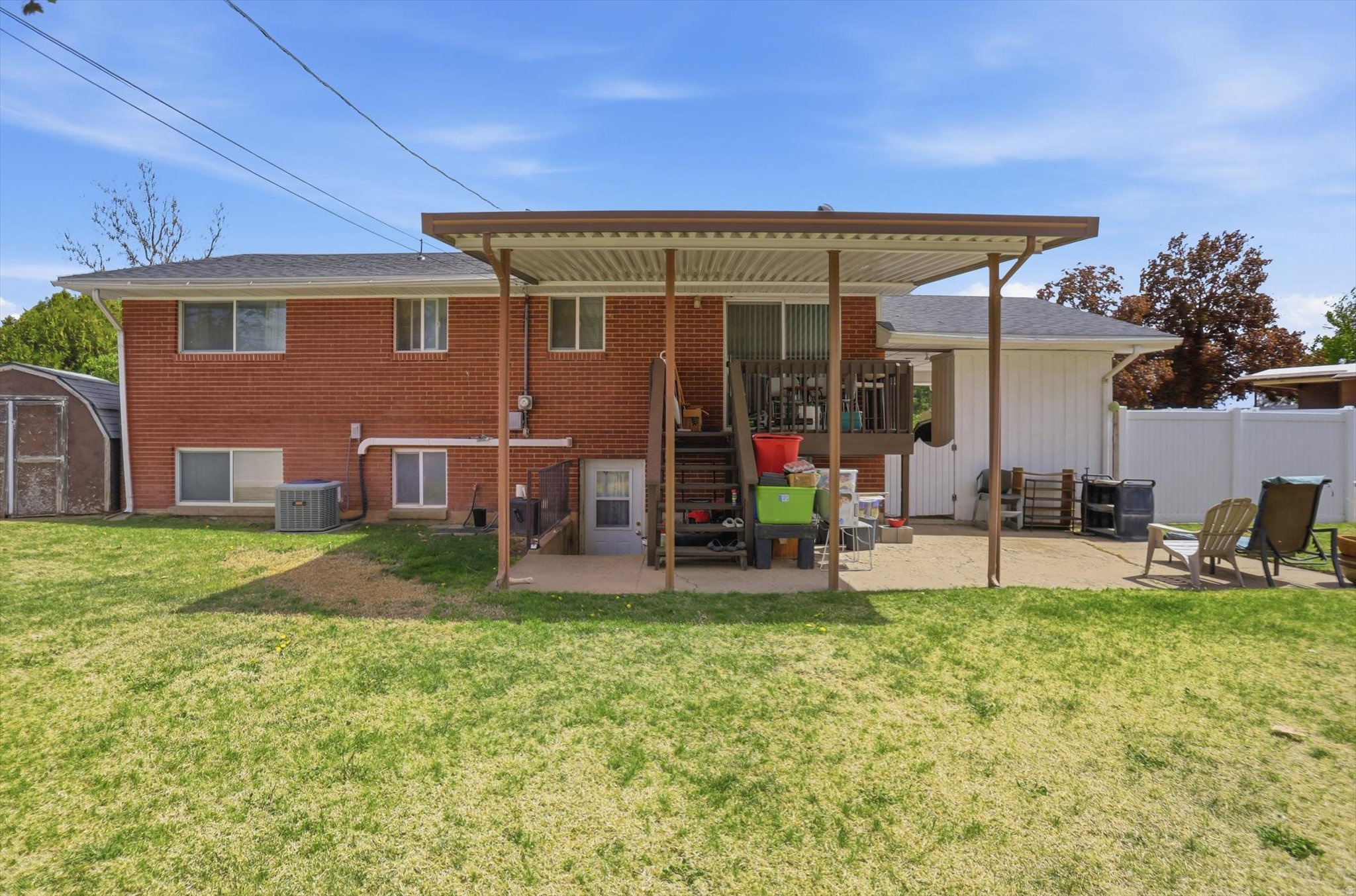 HILLS OF HOMES - Residential