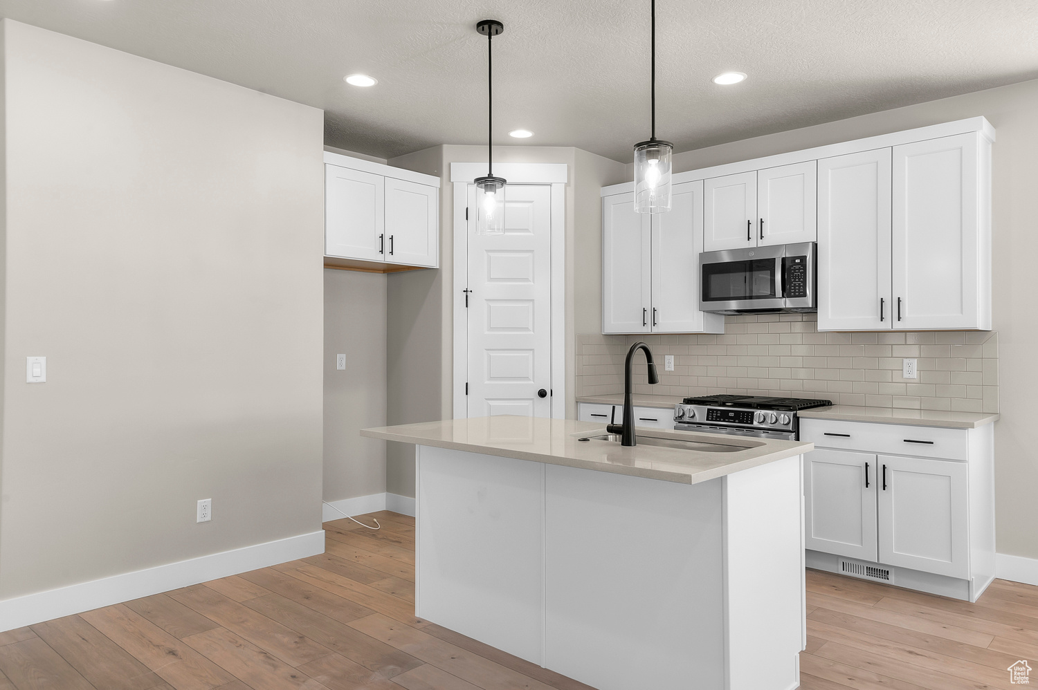 BIG WILLOW CREEK COTTAGE 904 - Residential