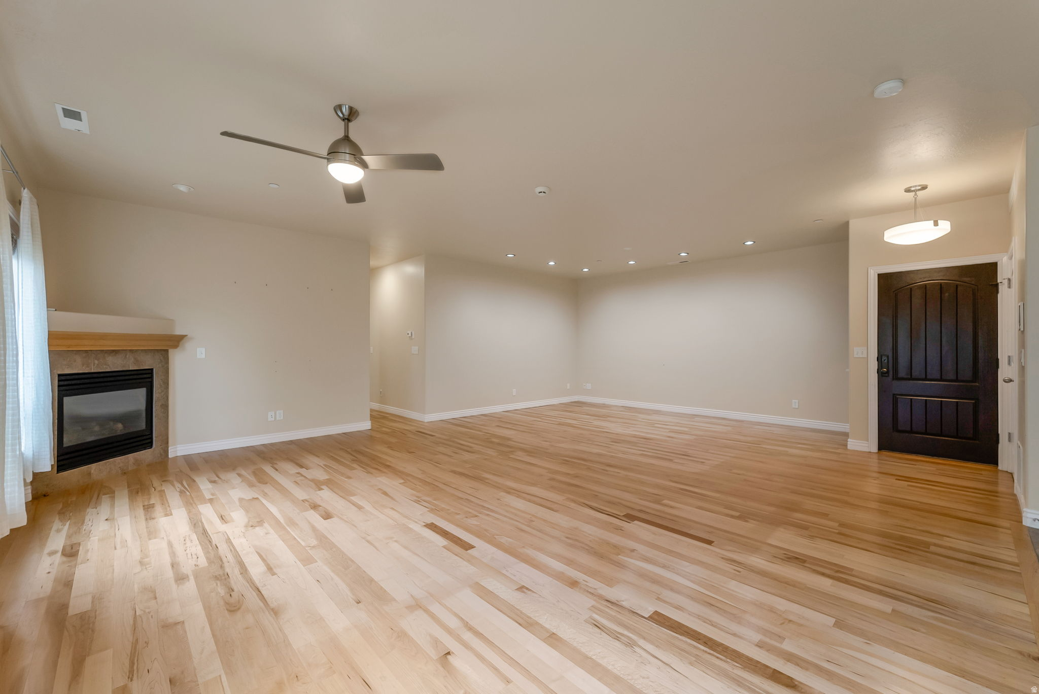 MONTROSE VILLAGE - Residential