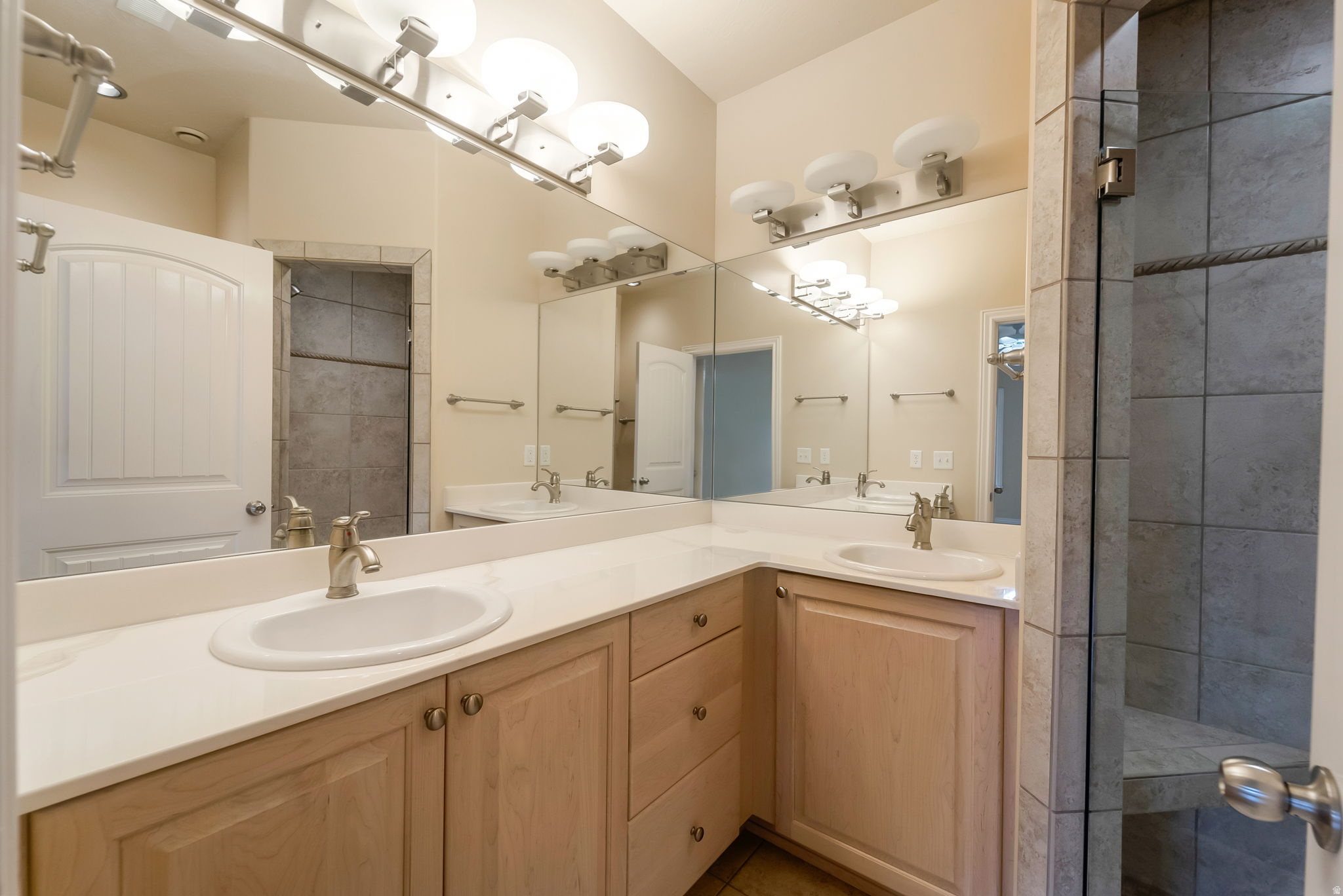 MONTROSE VILLAGE - Residential