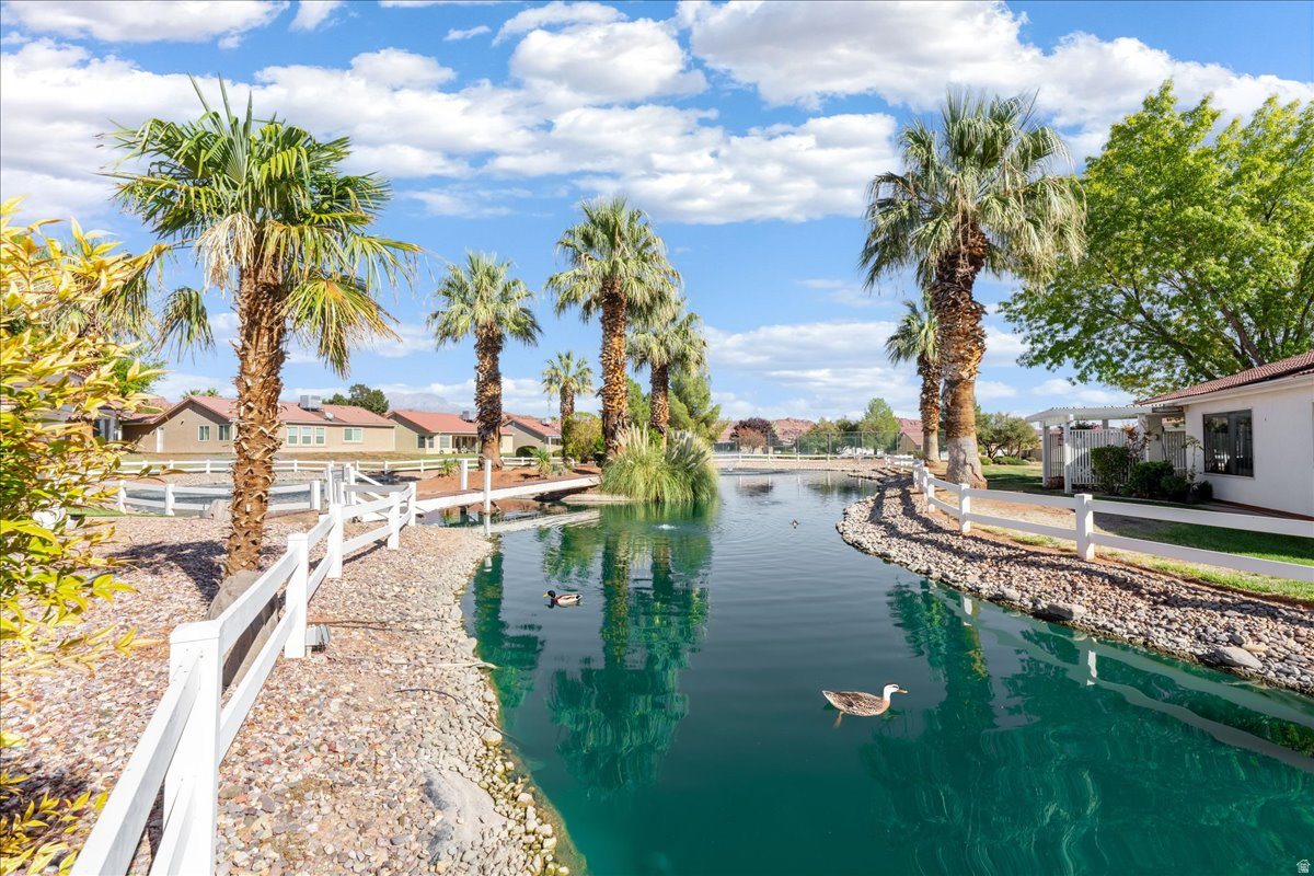 PADRE LAKES TH - Residential