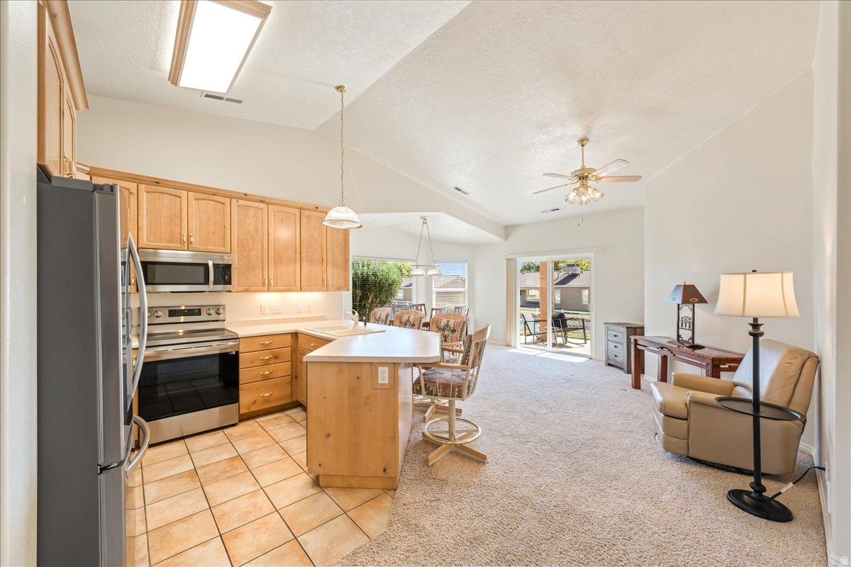 PADRE LAKES TH - Residential