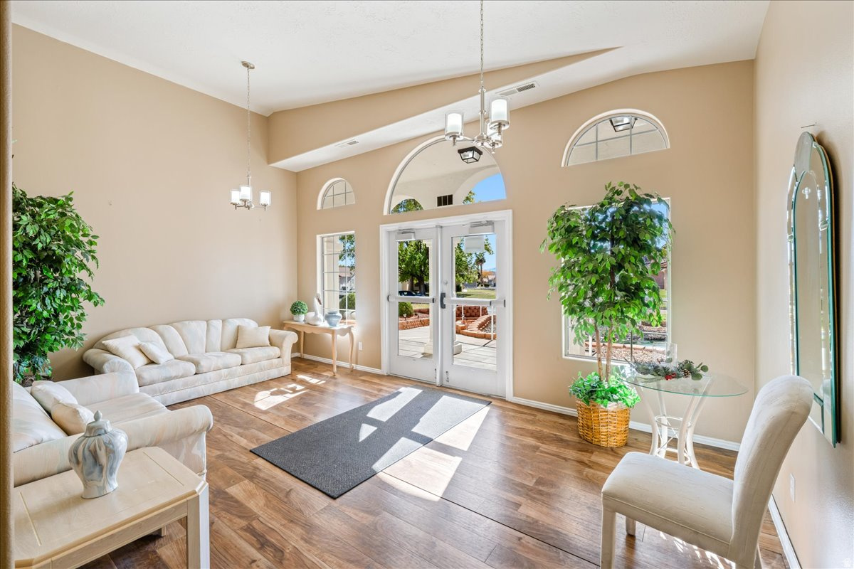 PADRE LAKES TH - Residential