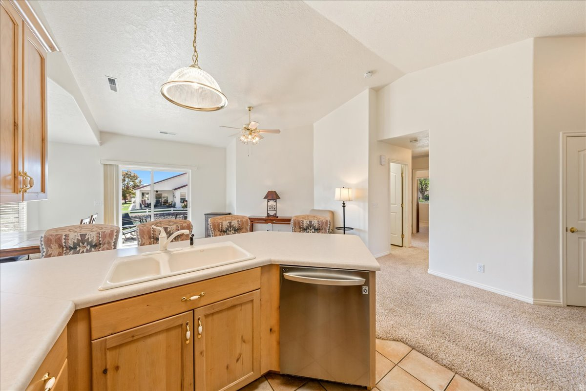 PADRE LAKES TH - Residential