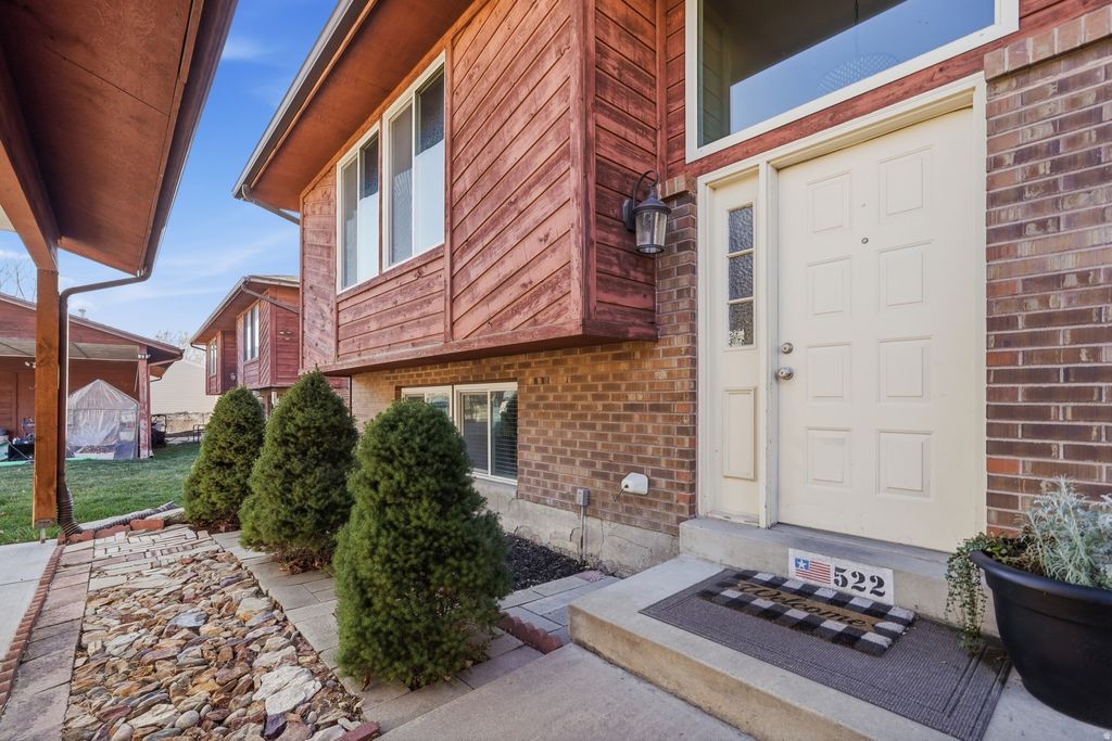 Photo of 522 E 3955 S, Millcreek, UT 84107 (MLS # 2142871)