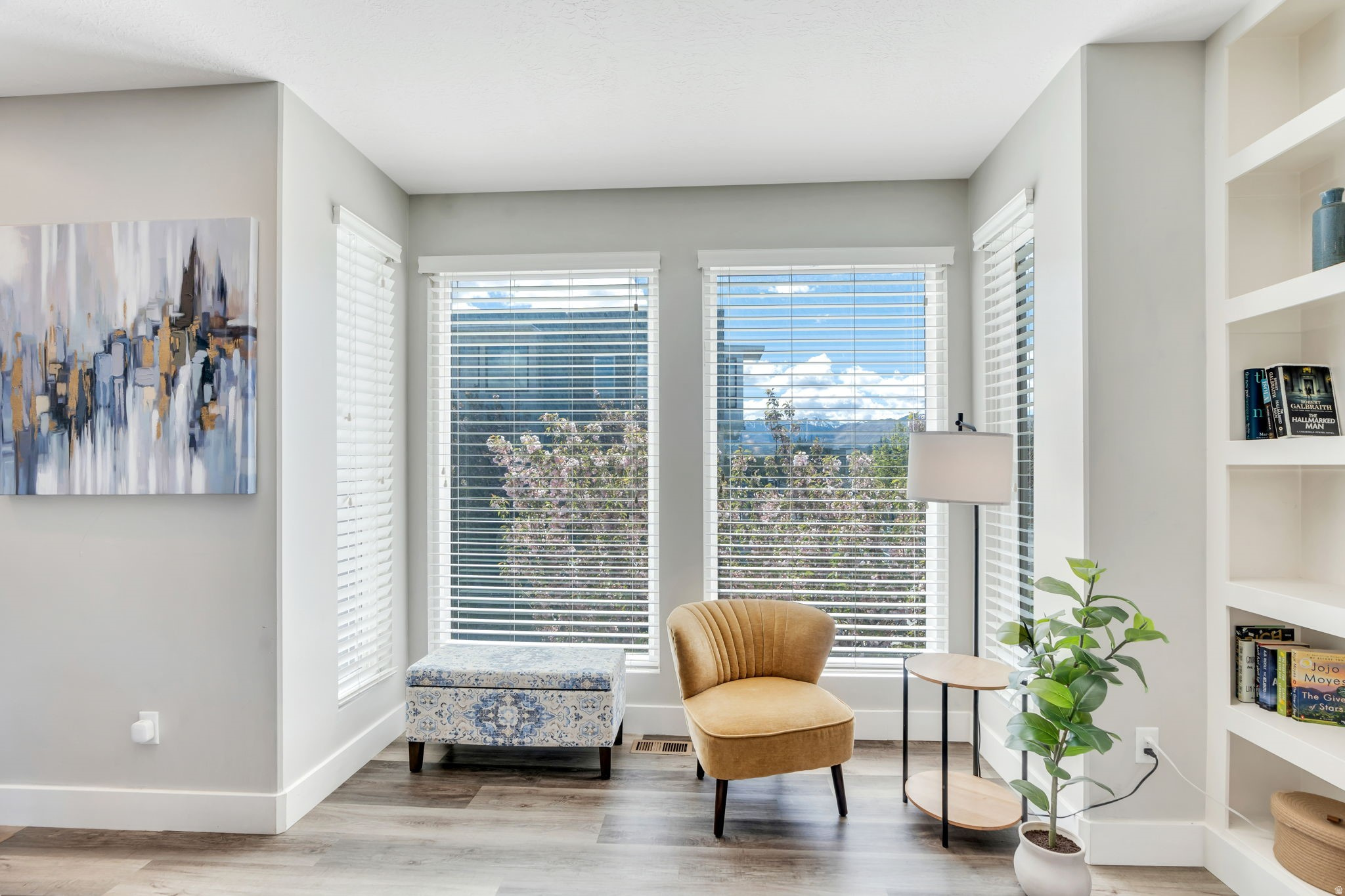 DAYBREAK - Residential