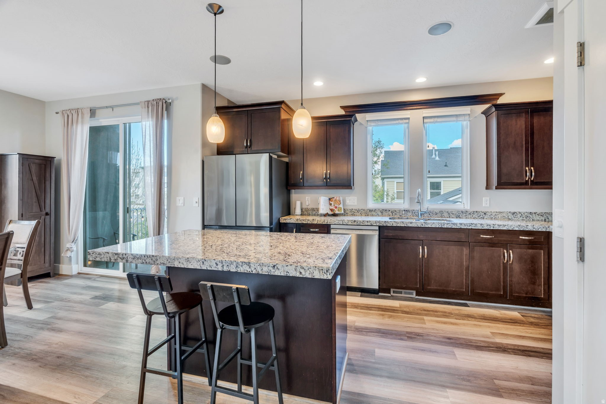 DAYBREAK - Residential