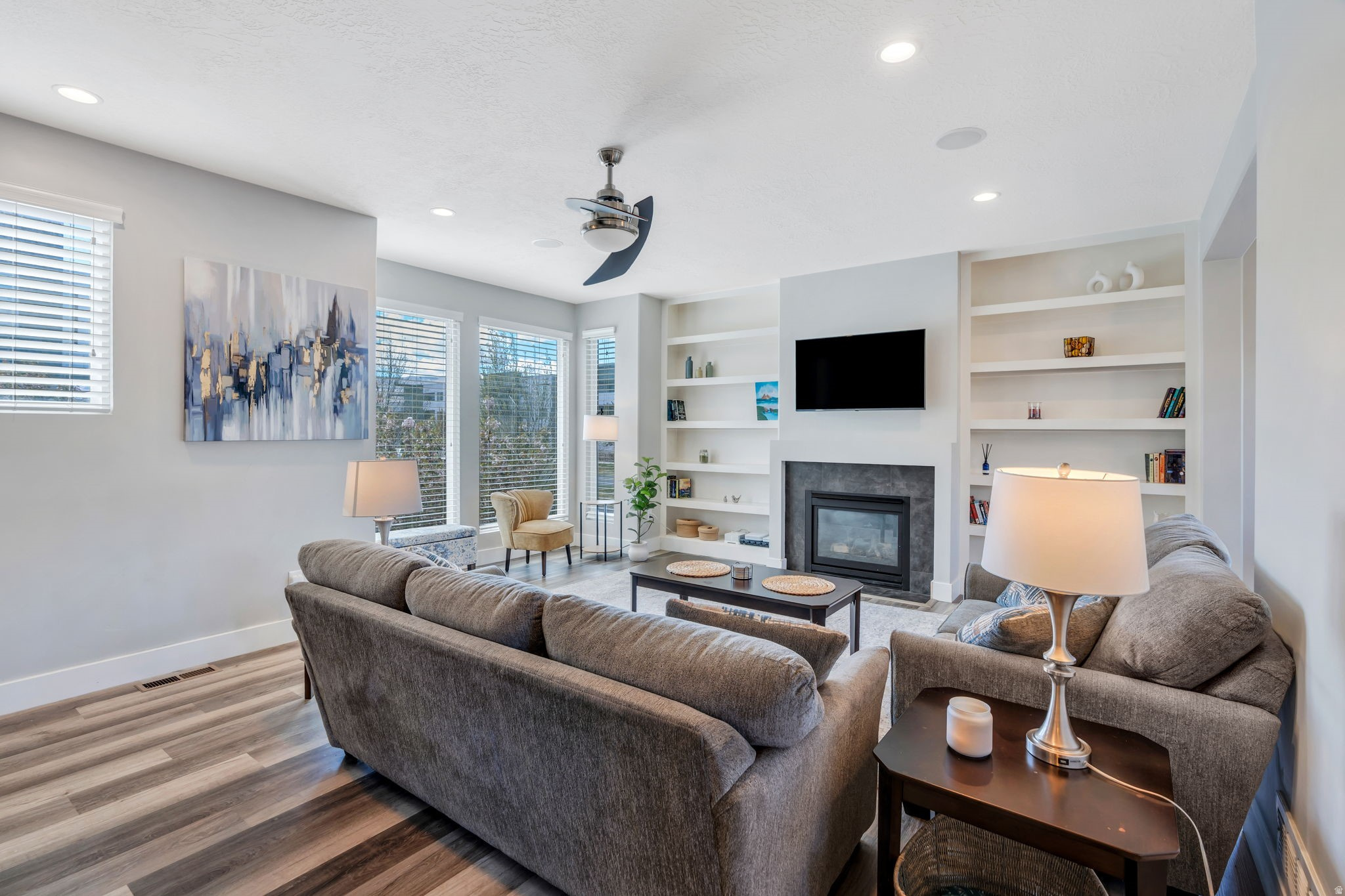 DAYBREAK - Residential