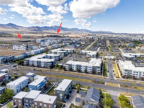 Tiny photo for 4917 W DAYBREAK PKWY, South Jordan, UT 84009 (MLS # 2151075)