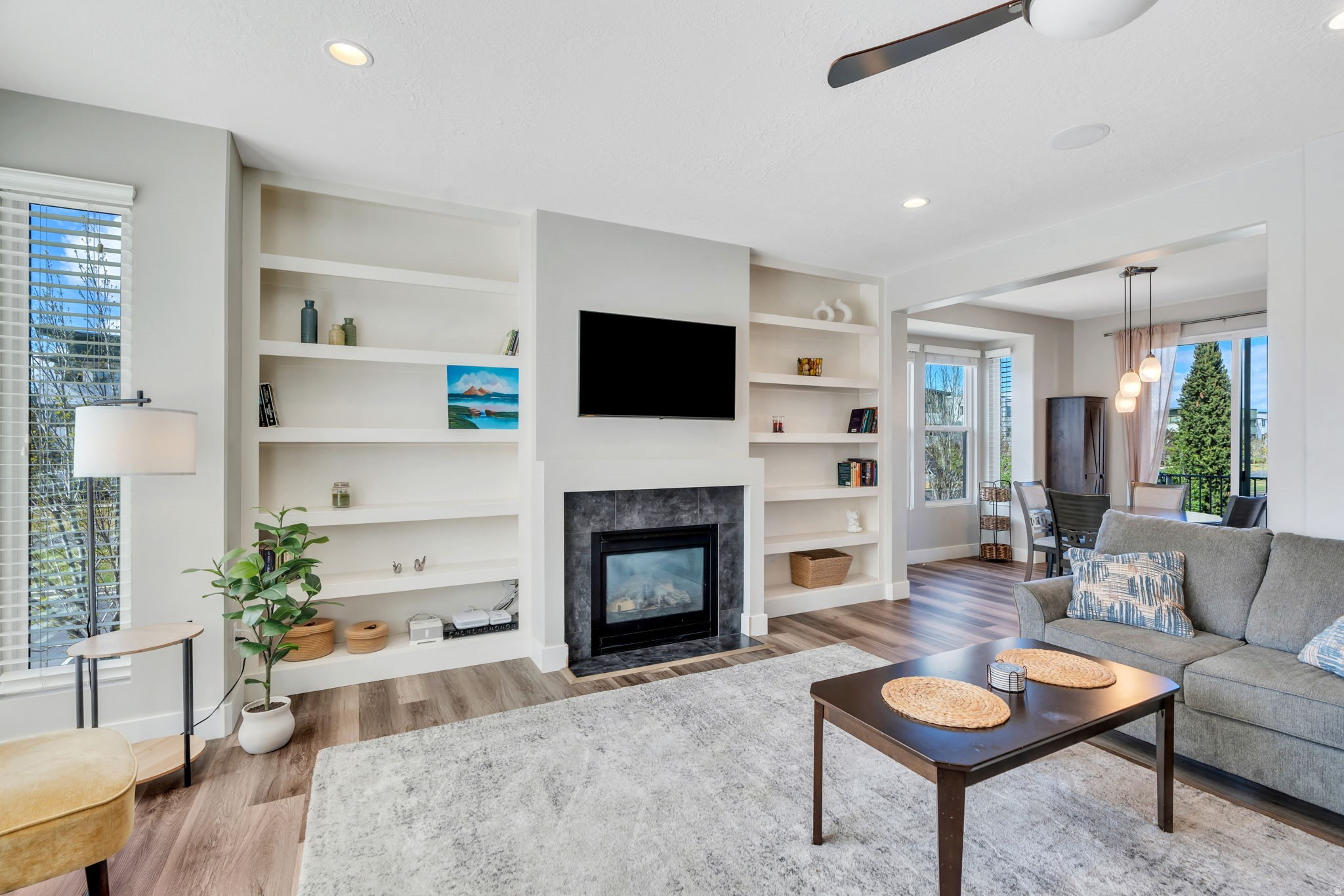 DAYBREAK - Residential