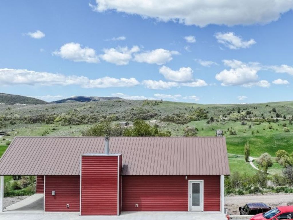 Photo of 916 N BONNEVILLE RD, Preston, ID 83263 (MLS # 2154996)
