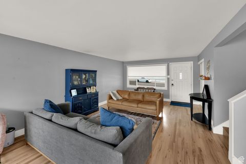 Tiny photo for 3113 E UPLAND Dr S, Salt Lake City, UT 84109 (MLS # 2110299)