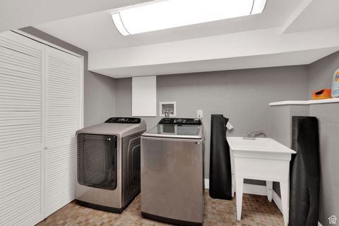 Tiny photo for 3113 E UPLAND Dr S, Salt Lake City, UT 84109 (MLS # 2110299)