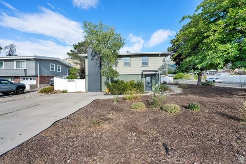Tiny photo for 3113 E UPLAND Dr S, Salt Lake City, UT 84109 (MLS # 2110299)