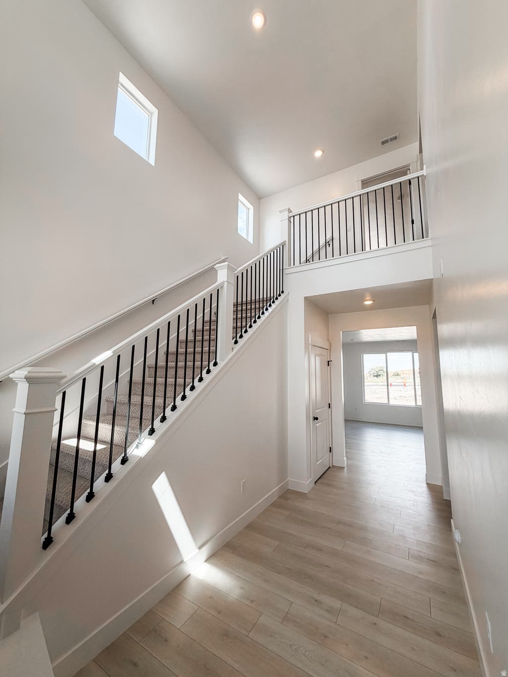 Photo of 1769 W RIVERGATE DR #204, Logan, UT 84321 (MLS # 2180537)