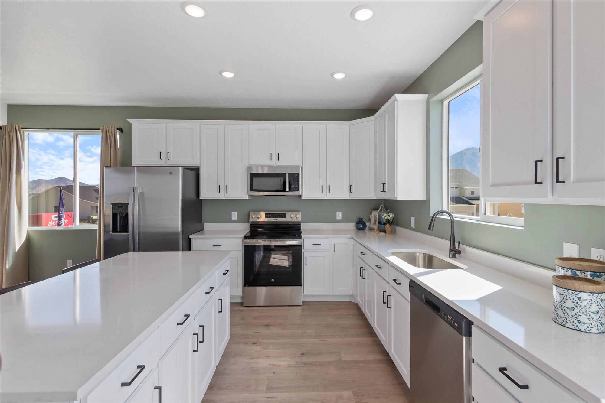 ARROWHEAD RANCH - Residential