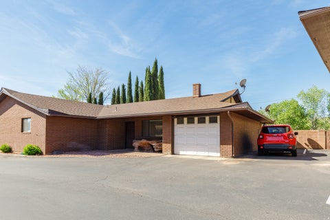Townhouse For Sale - 3707 W Gates Cir<br/> Santa Clara, UT 84765