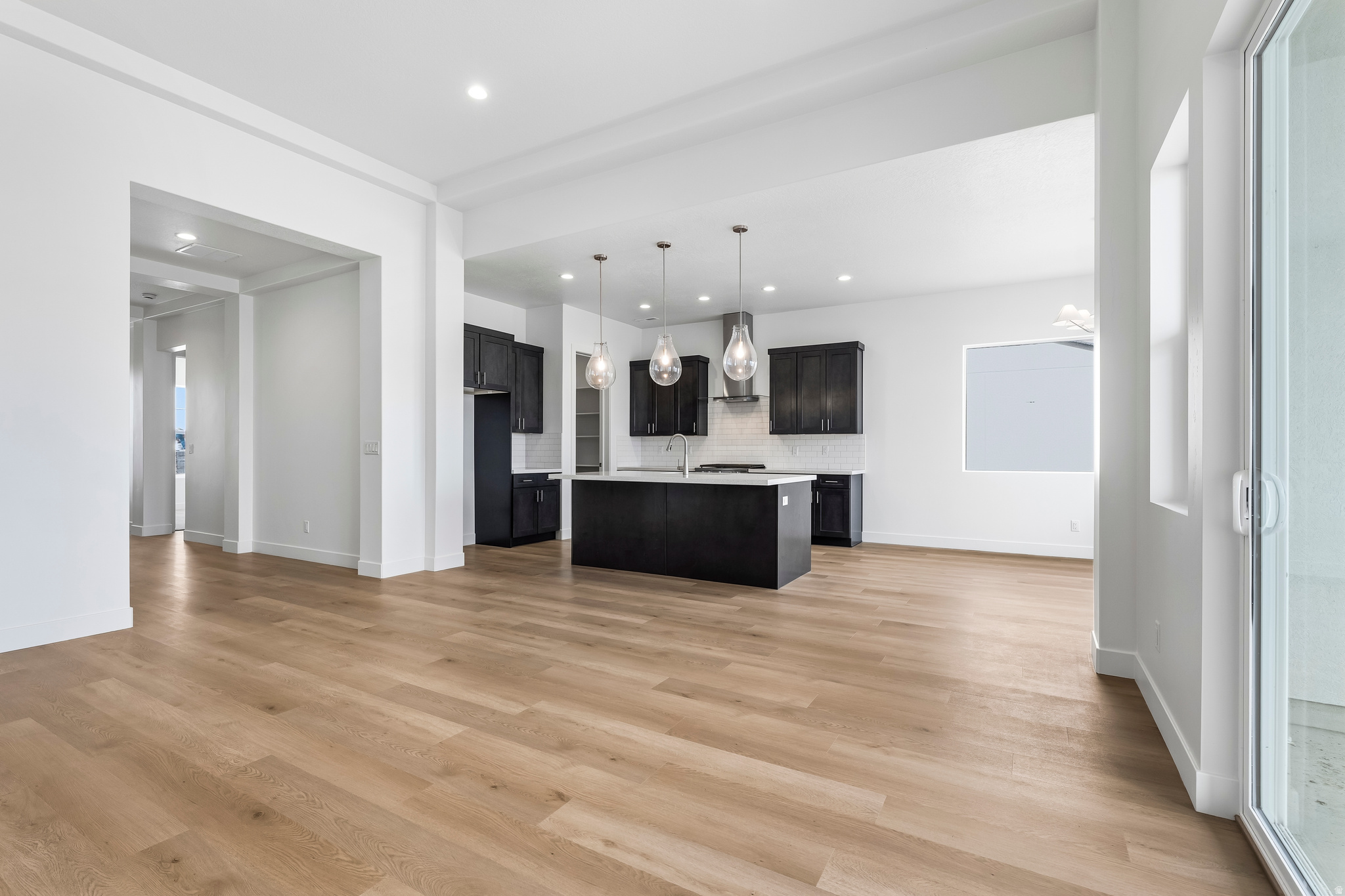 BRISTOL FARMS - Residential