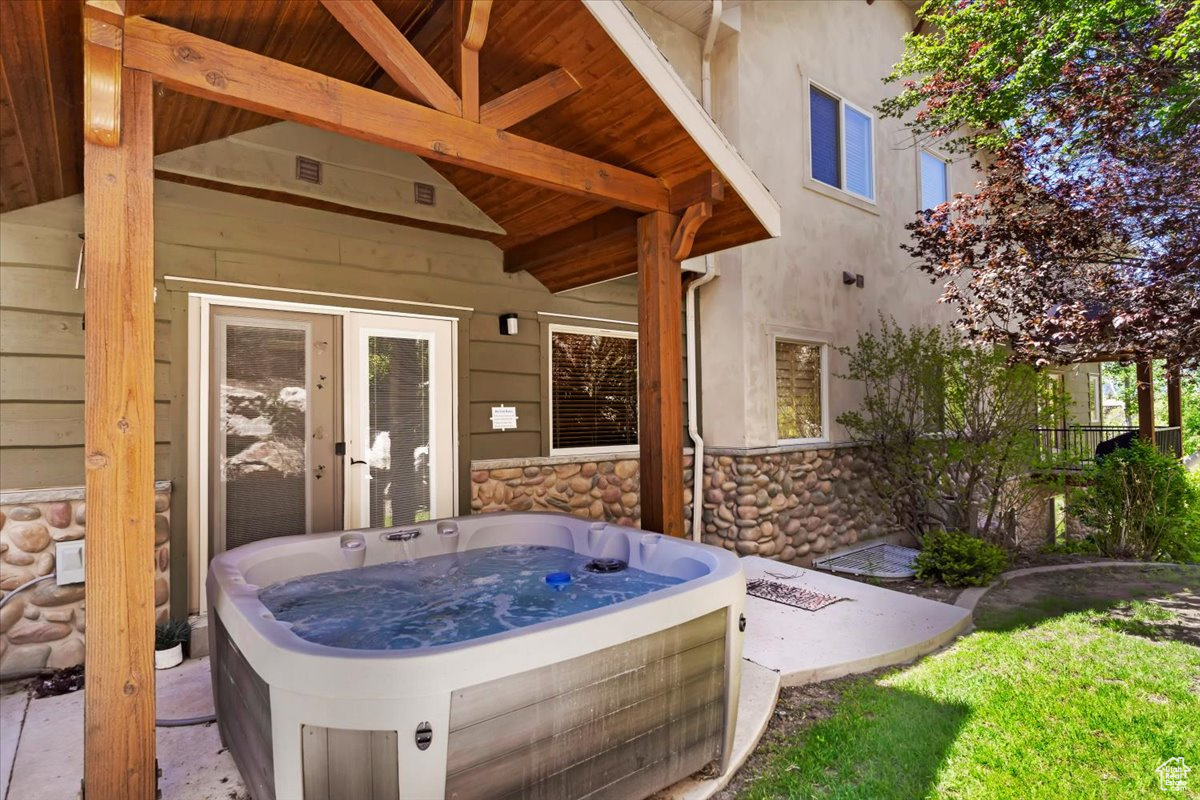 THE CASCADES - Residential