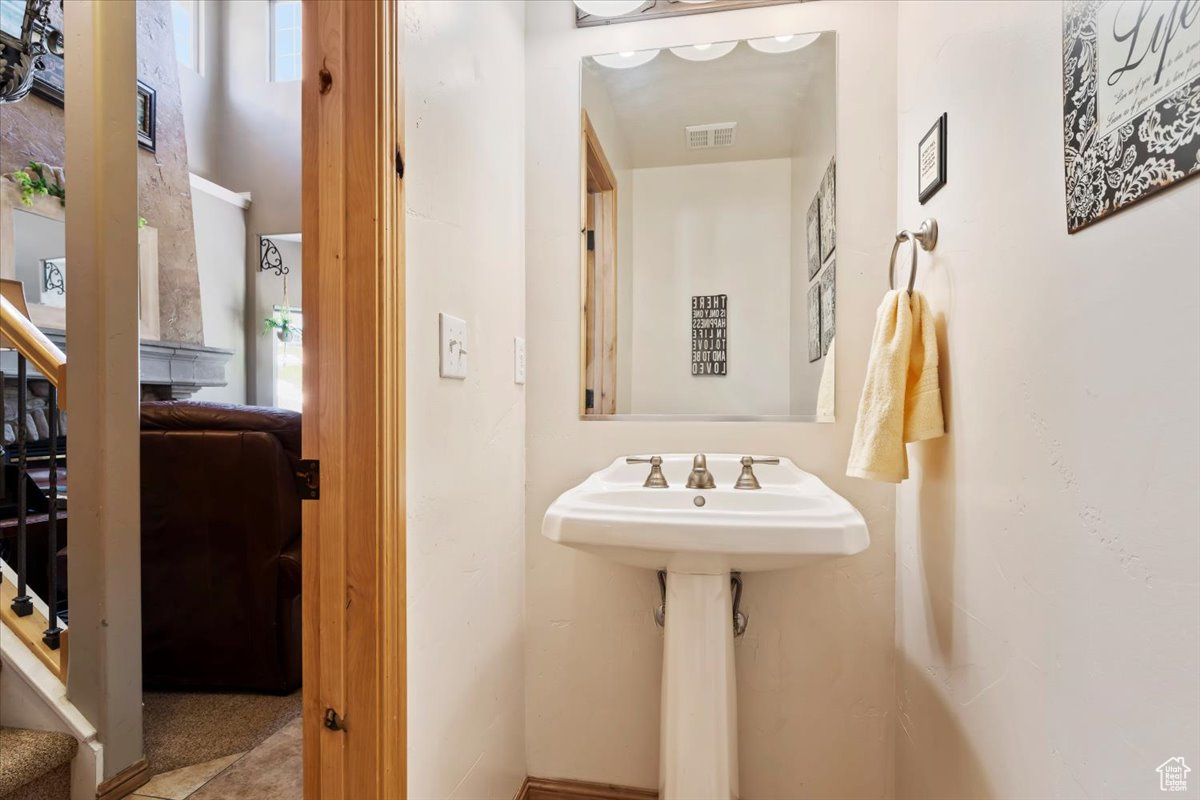 THE CASCADES - Residential