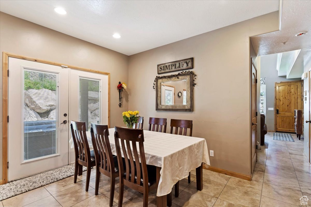 THE CASCADES - Residential