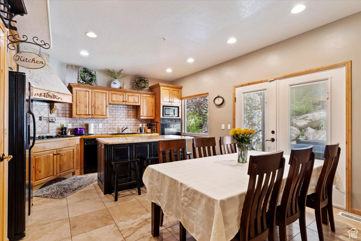 THE CASCADES - Residential