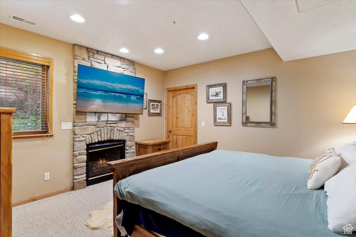 THE CASCADES - Residential