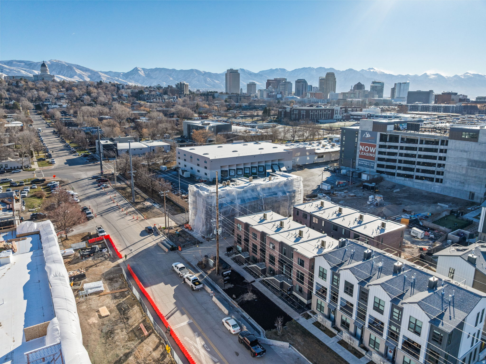 THE IRIS - Residential