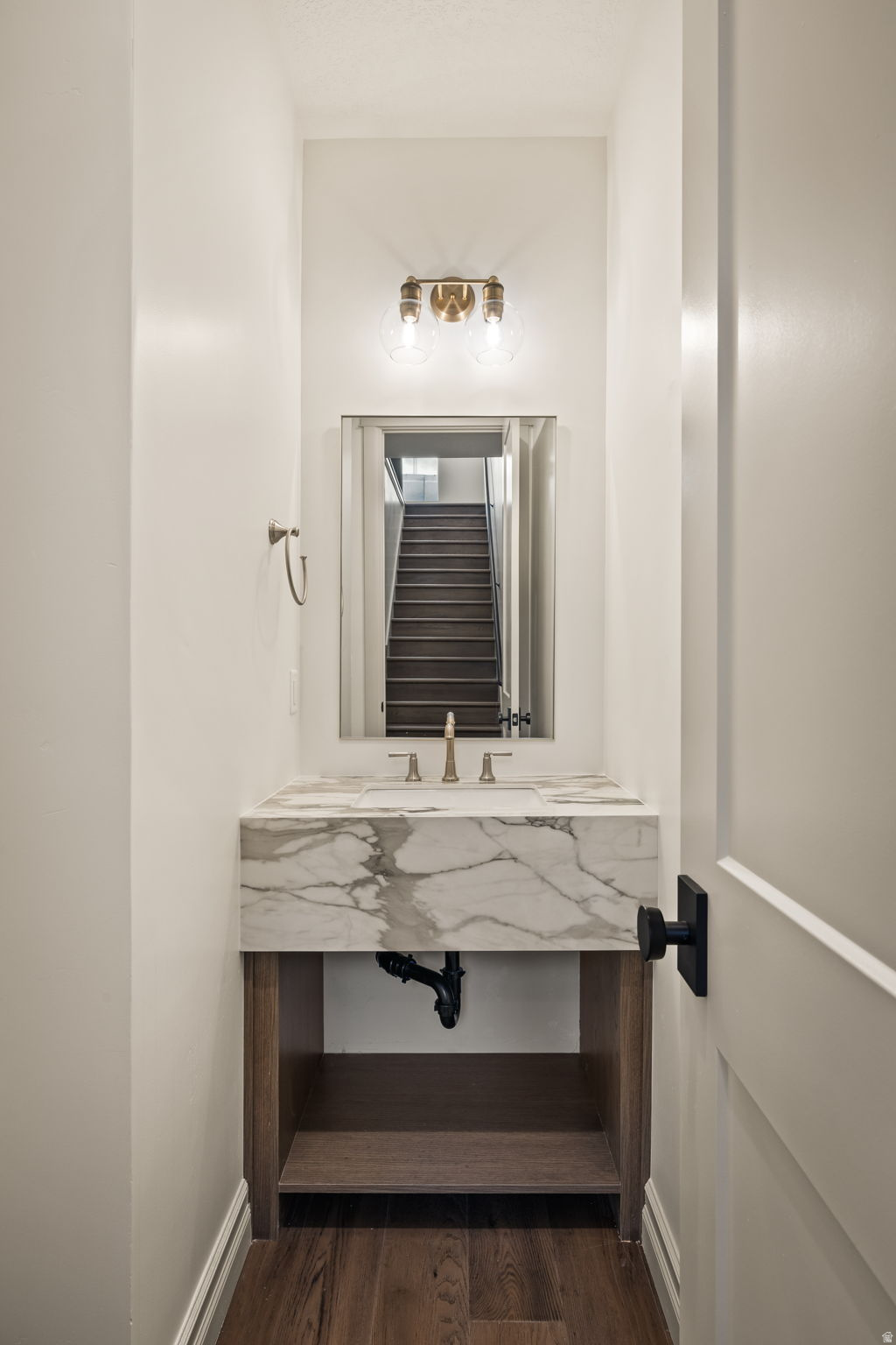 THE IRIS - Residential