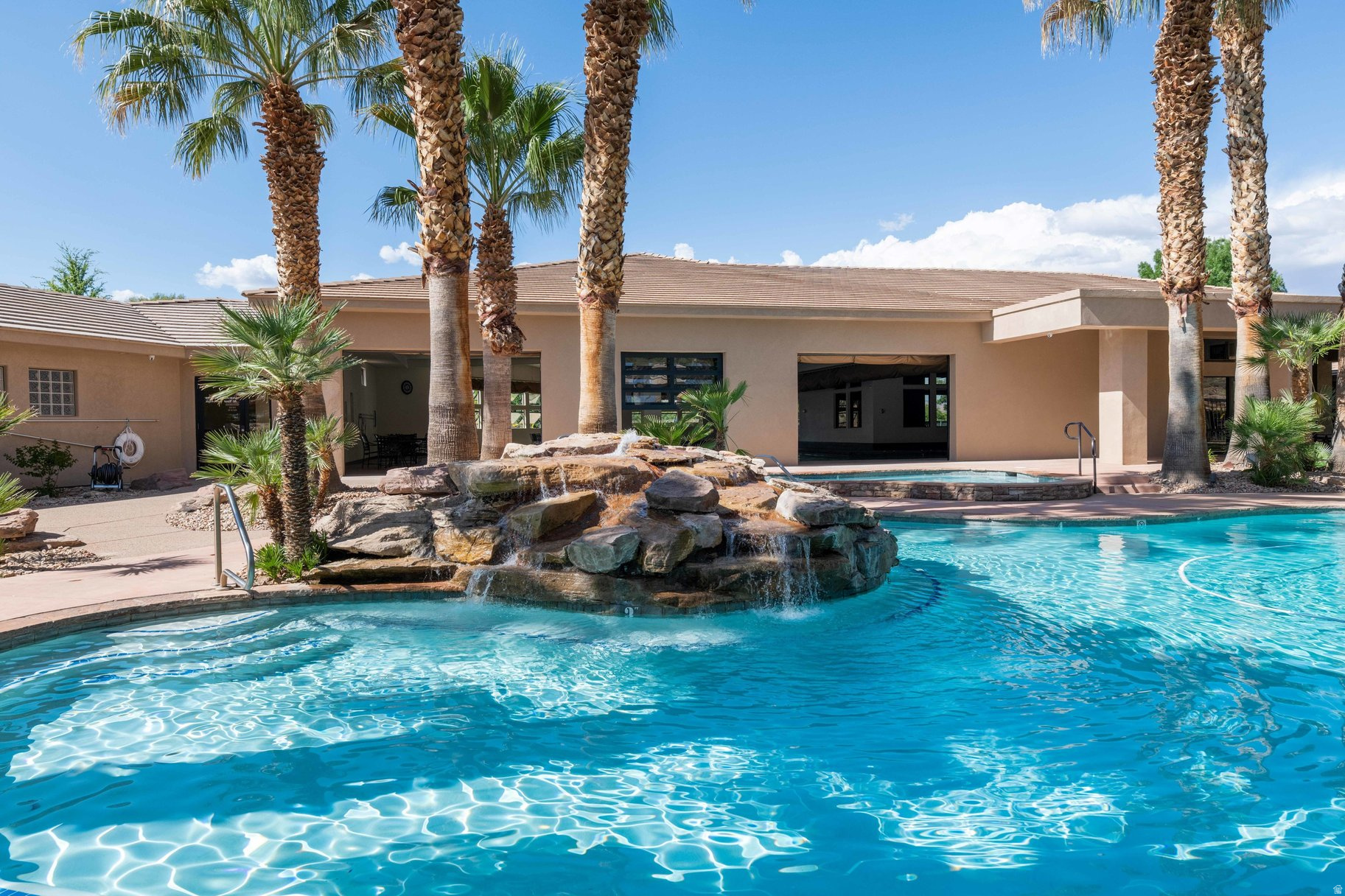 STONE CLIFF 5 - Residential